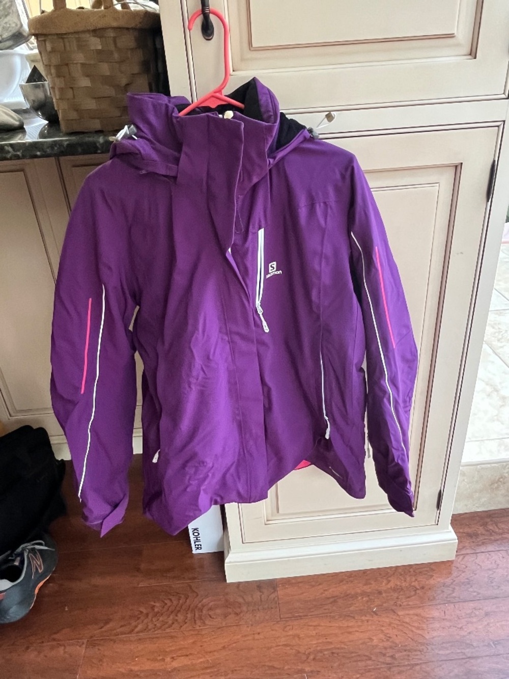 Salomon women’s XL ski jacket